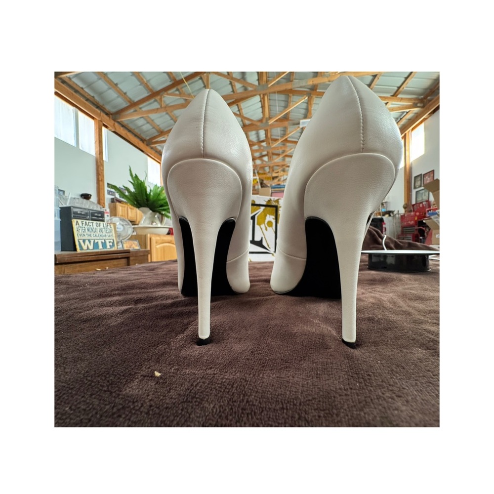 LFL (Lust for life) Elegant White Women's Heels size 6.5 - Picture 3 of 8